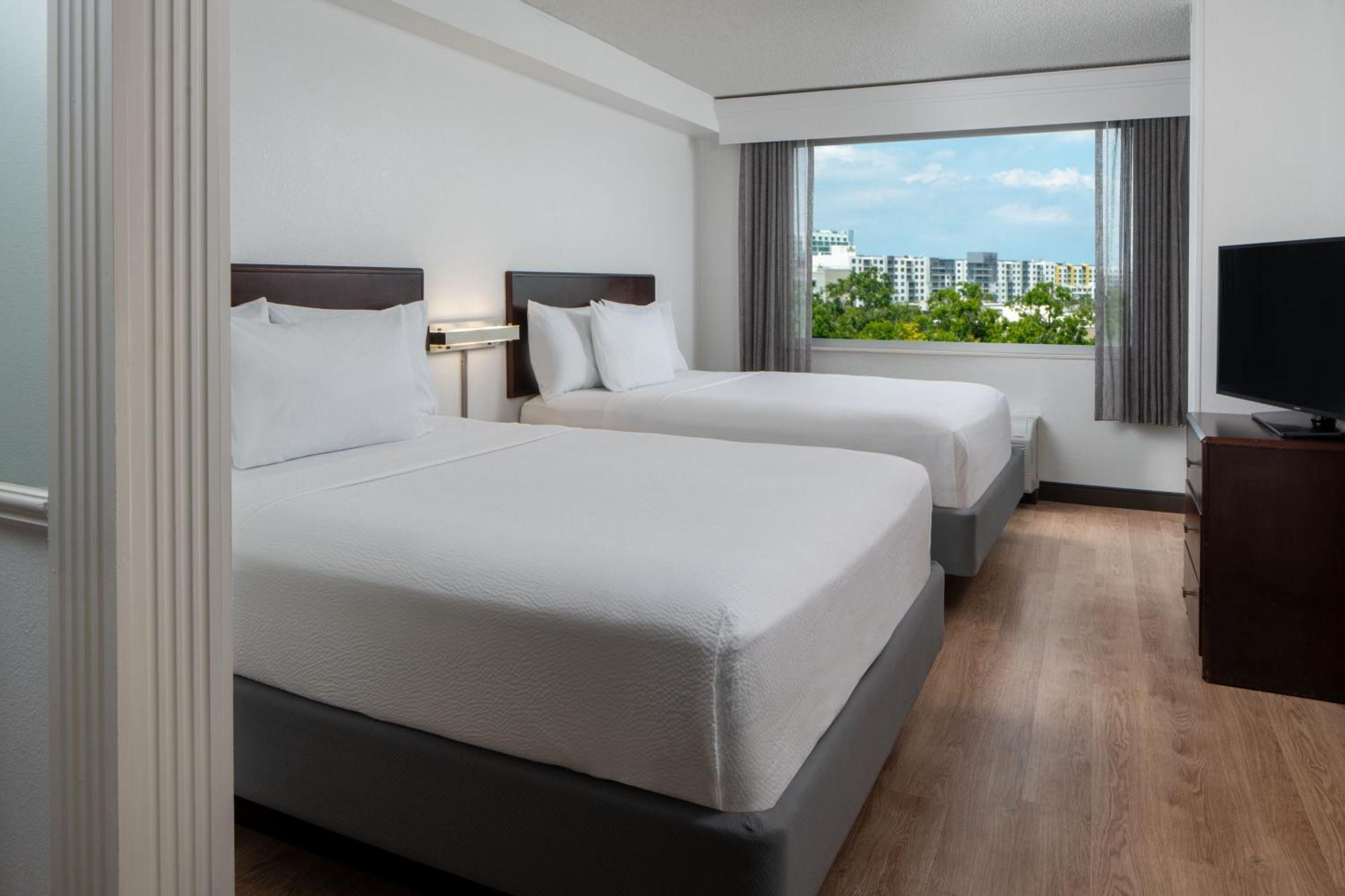 สปริงฮิลล์ สวีท ฟอร์ต ลอเดอร์เดล แอร์พอร์ต แอนด์ ครูซพอร์ต Hotel ดาเนียบีช ภายนอก รูปภาพ