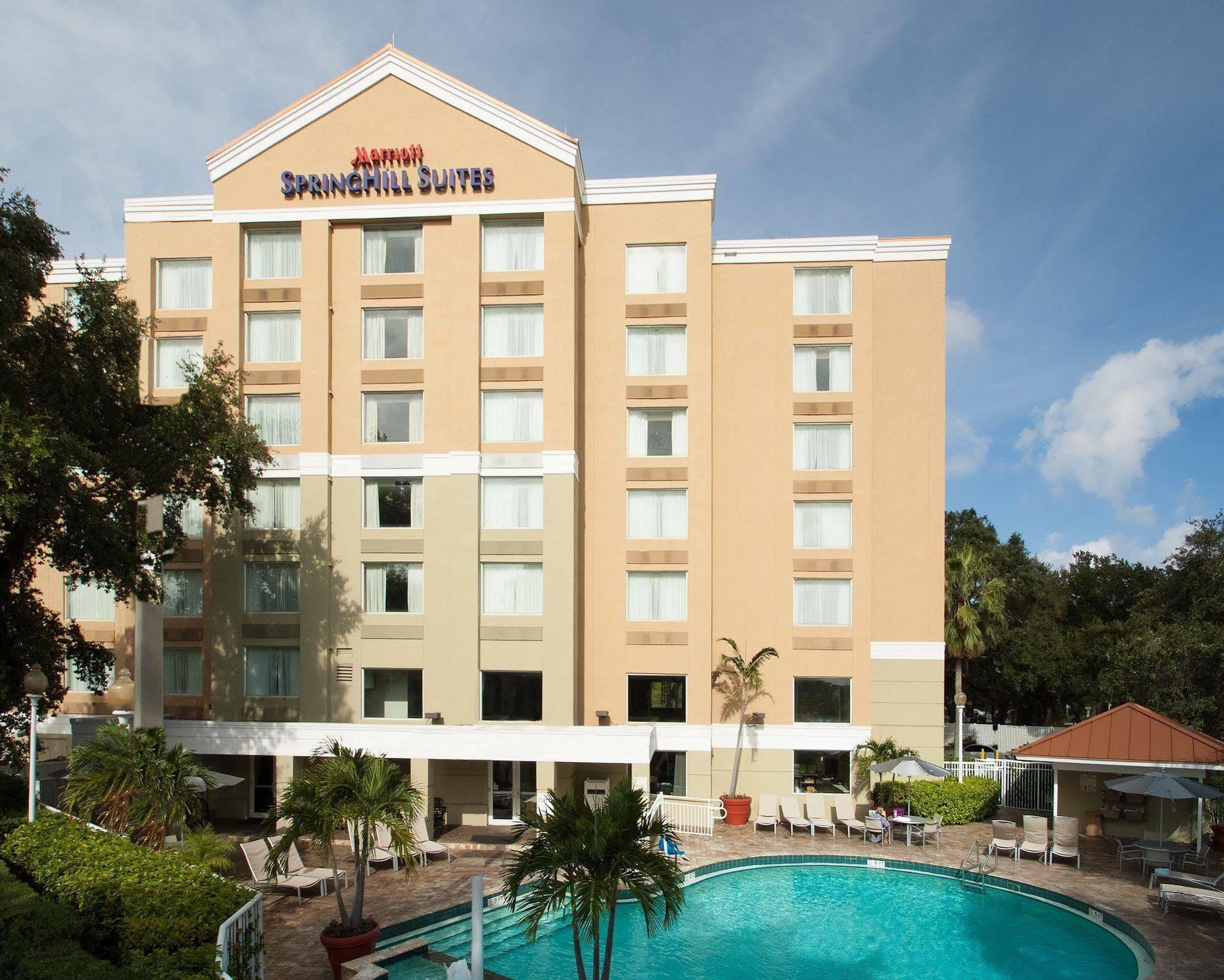 สปริงฮิลล์ สวีท ฟอร์ต ลอเดอร์เดล แอร์พอร์ต แอนด์ ครูซพอร์ต Hotel ดาเนียบีช ภายนอก รูปภาพ