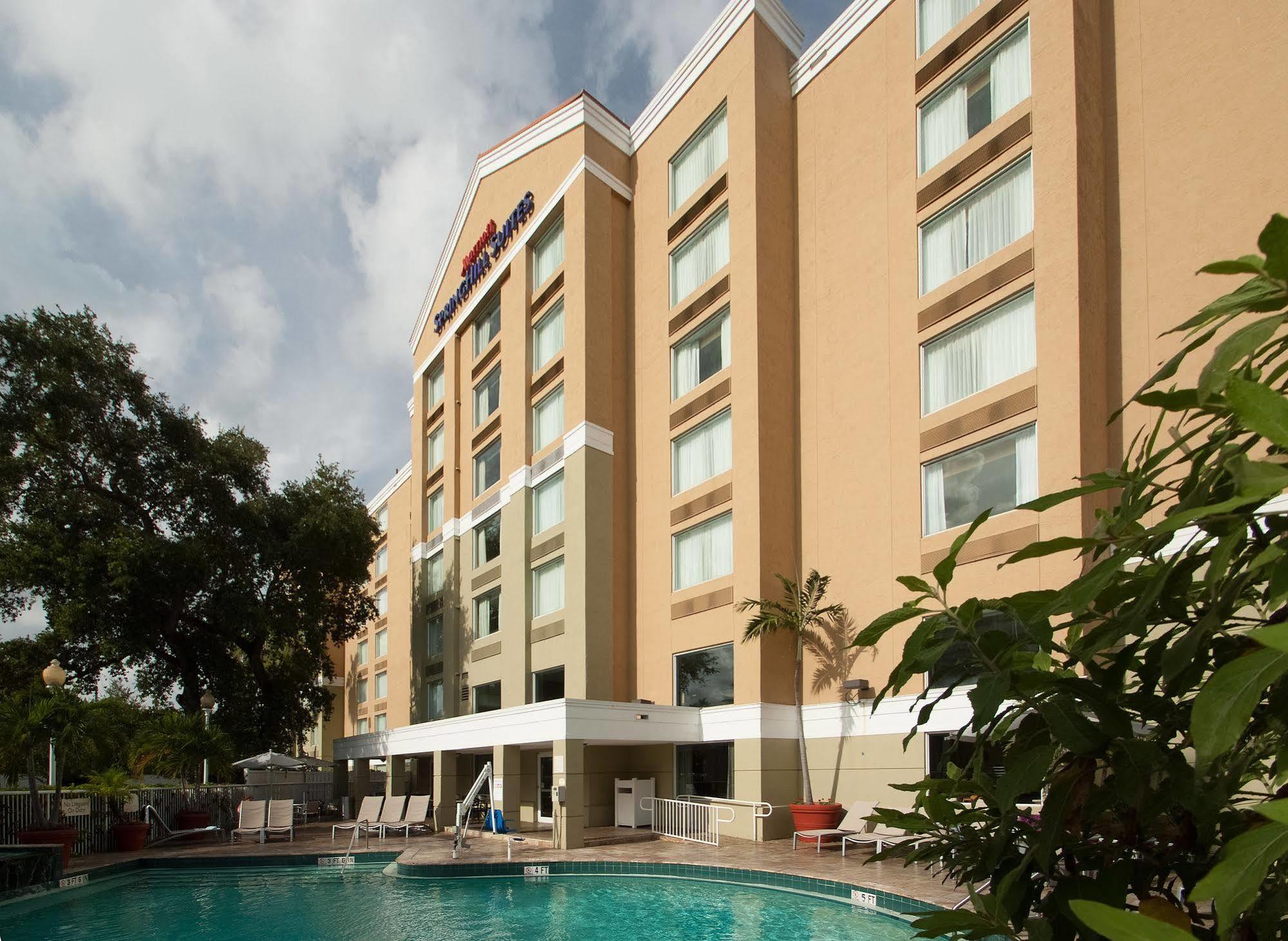 สปริงฮิลล์ สวีท ฟอร์ต ลอเดอร์เดล แอร์พอร์ต แอนด์ ครูซพอร์ต Hotel ดาเนียบีช ภายนอก รูปภาพ